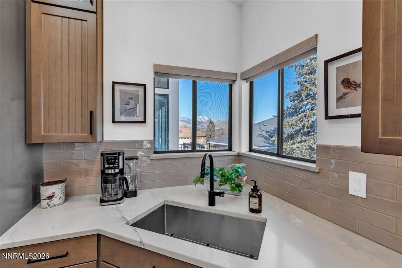 1243 Sharrow Way, Carson City, NV 89703 Photo