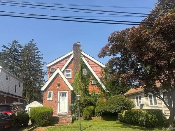 1900 Carleton Place, North Baldwin, NY 11510