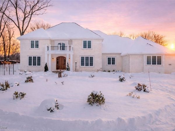 26921 Hilliard Boulevard, Westlake, OH 44145