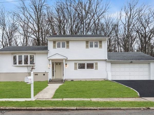 183 Winifred Dr, Totowa, NJ 07512