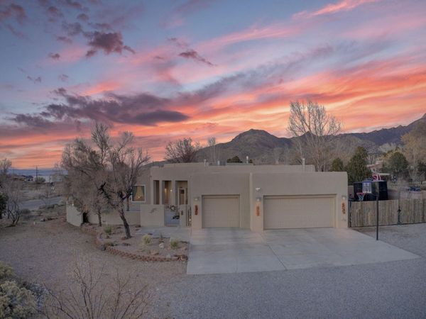 11901 Eagle Rock Avenue NE, Albuquerque, NM 87122