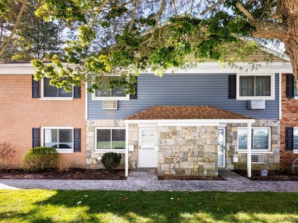 40 W 4th Street, Unit 215, Patchogue, NY 11772