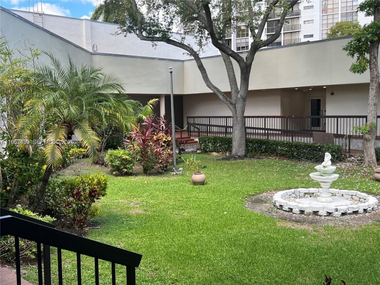 17021 N Bay Rd , Unit 124, Sunny Isles Beach, FL 33160 Photo