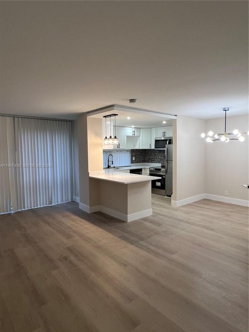 17021 N Bay Rd , Unit 124, Sunny Isles Beach, FL 33160 Photo