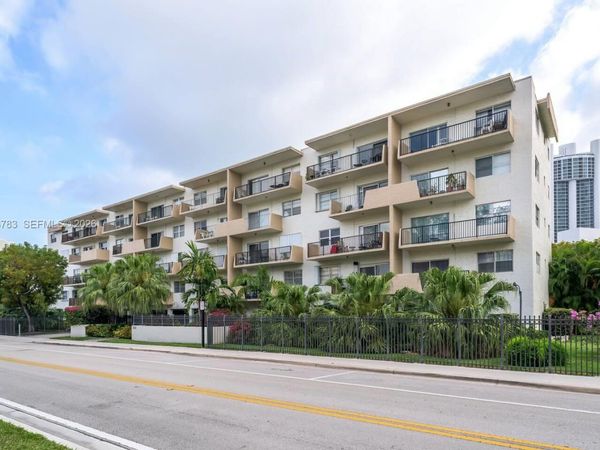 201 180th Dr, Unit 105, Sunny Isles Beach, FL 33160