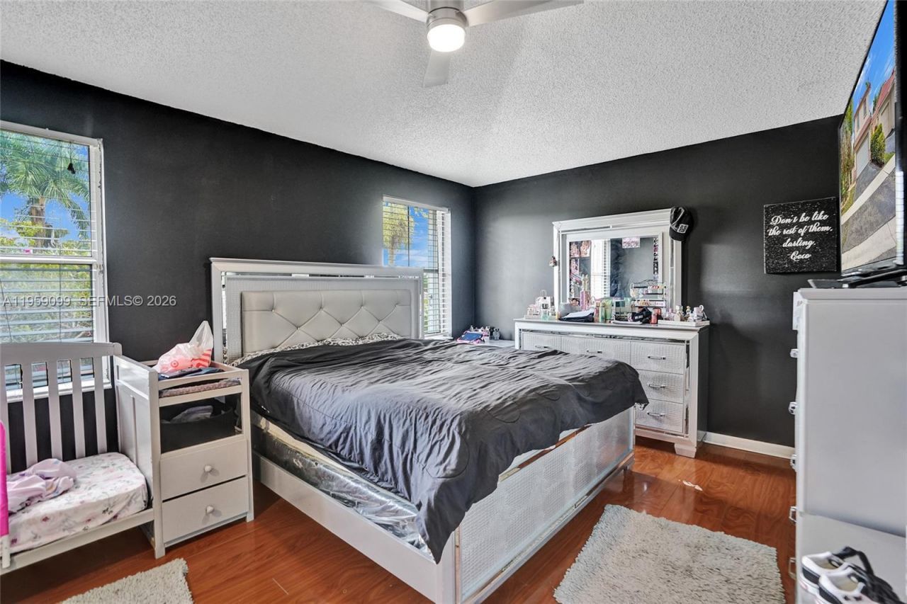 218 NW 75th Ter, Plantation, FL 33317 Photo