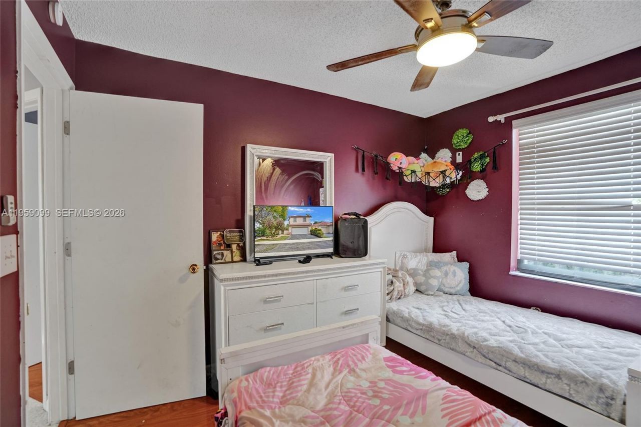 218 NW 75th Ter, Plantation, FL 33317 Photo