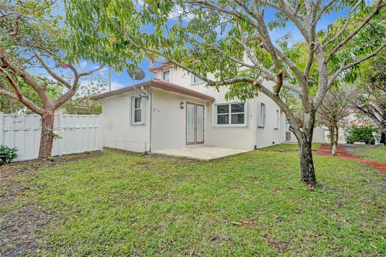 218 NW 75th Ter, Plantation, FL 33317 Photo