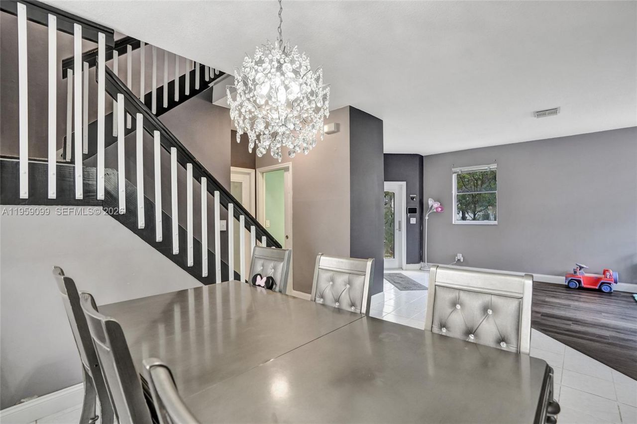 218 NW 75th Ter, Plantation, FL 33317 Photo