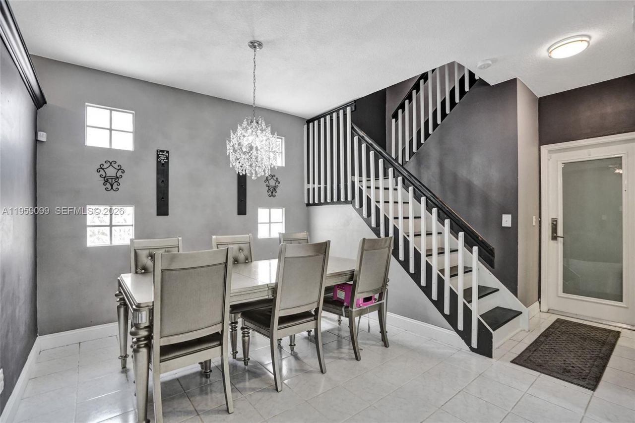 218 NW 75th Ter, Plantation, FL 33317 Photo