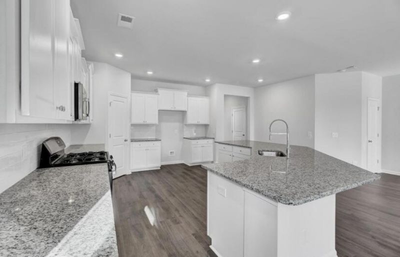 1016 Patagonia Street Photo 7