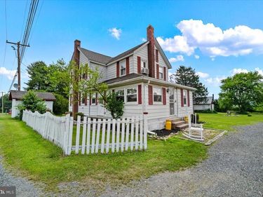 7590 POHOPOCO ROAD , KUNKLETOWN, PA 18058