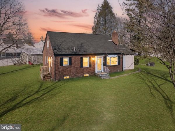 6 CEDAR ROAD, WALLINGFORD, PA 19086