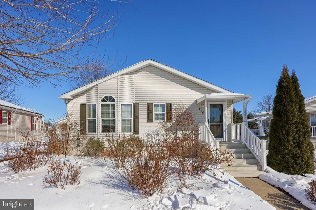 310 Summers Drive, Lancaster, PA 17601 Main Photo