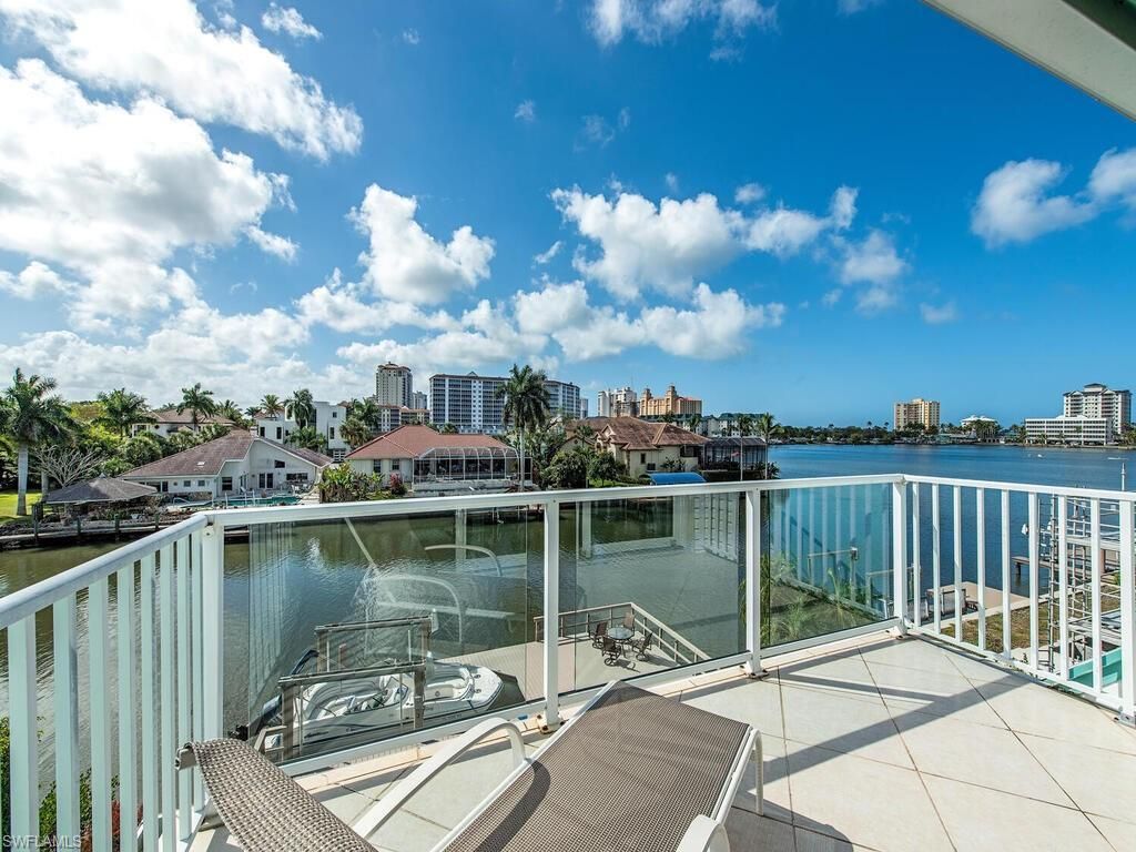464 Oak Ave, Naples, FL 34108 Photo