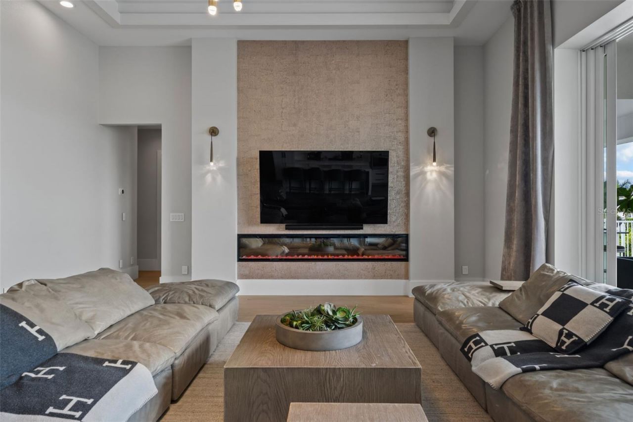 1643 Stanford Lane, Sarasota, FL 34231 Photo