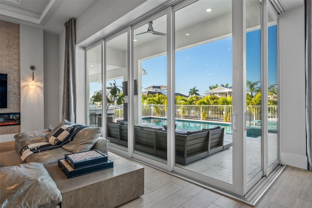 1643 Stanford Lane, Sarasota, FL 34231 Photo