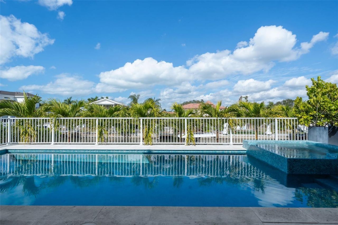 1643 Stanford Lane, Sarasota, FL 34231 Photo