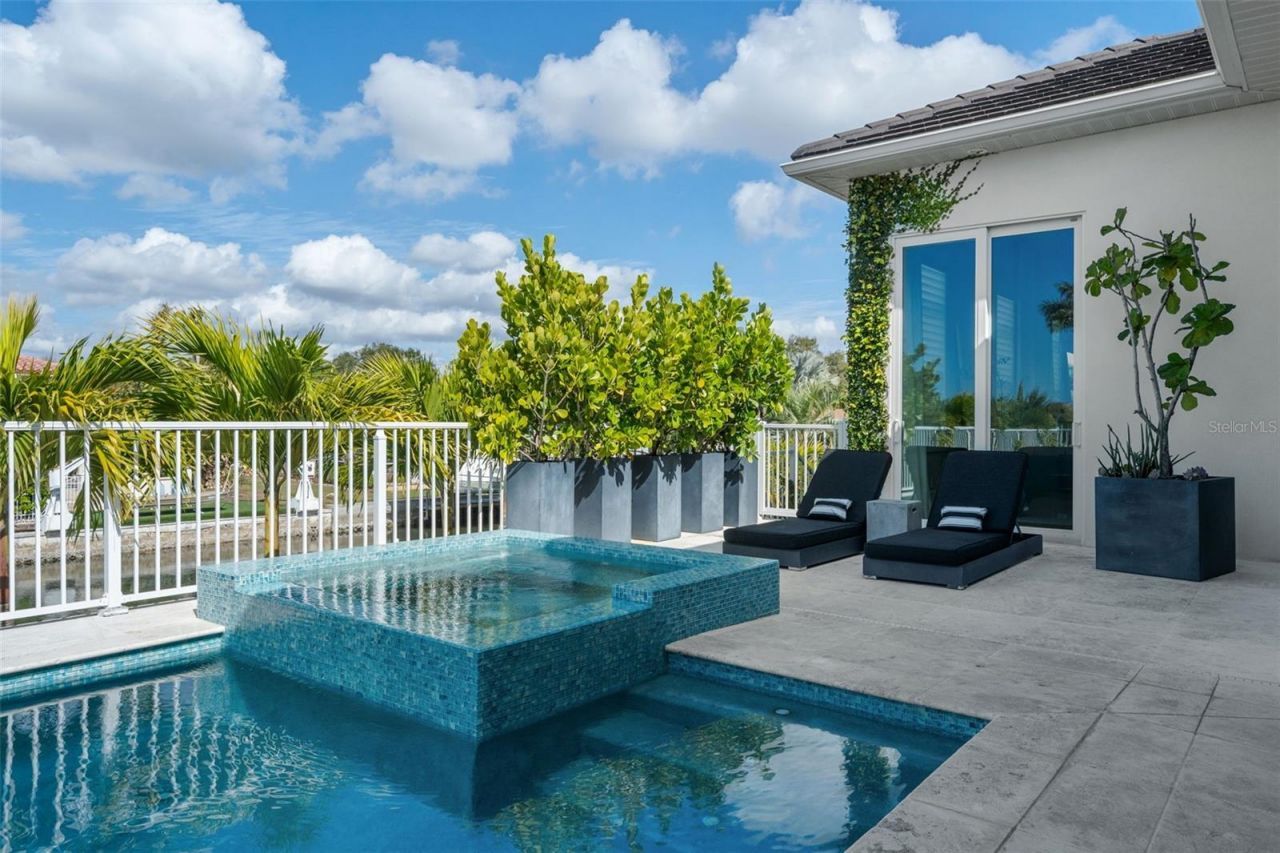 1643 Stanford Lane, Sarasota, FL 34231 Photo