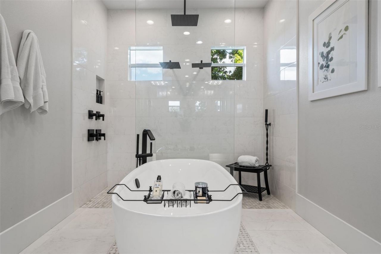 1643 Stanford Lane, Sarasota, FL 34231 Photo