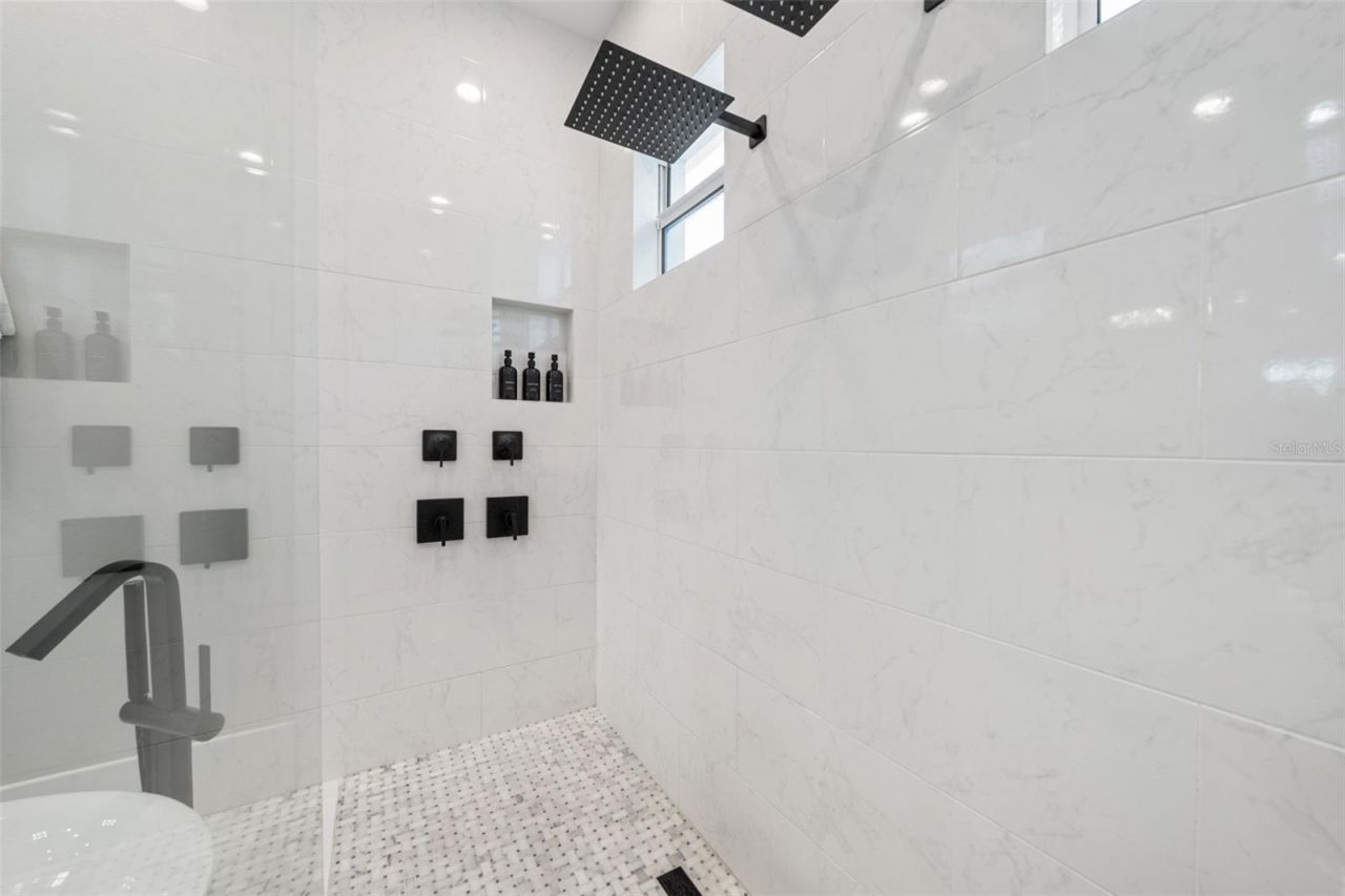 1643 Stanford Lane, Sarasota, FL 34231 Photo