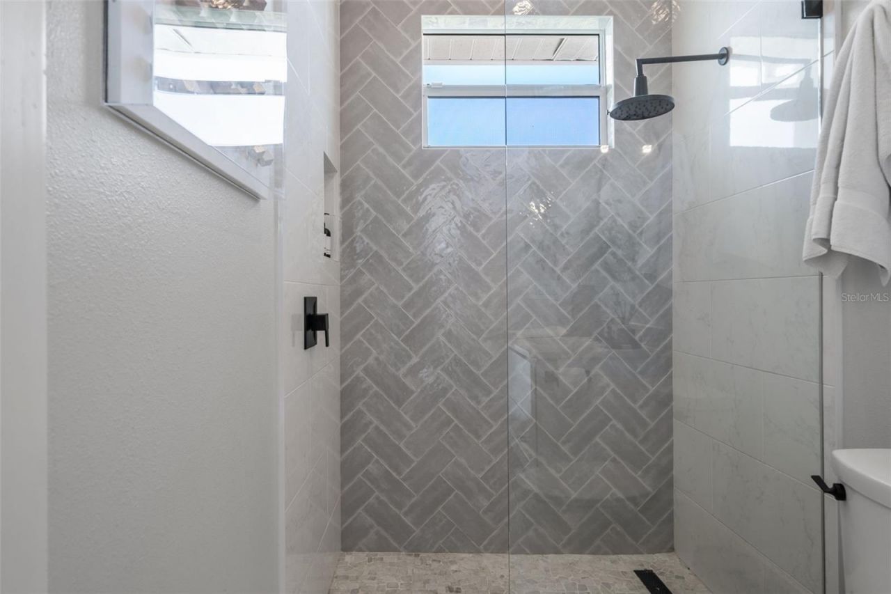 1643 Stanford Lane, Sarasota, FL 34231 Photo