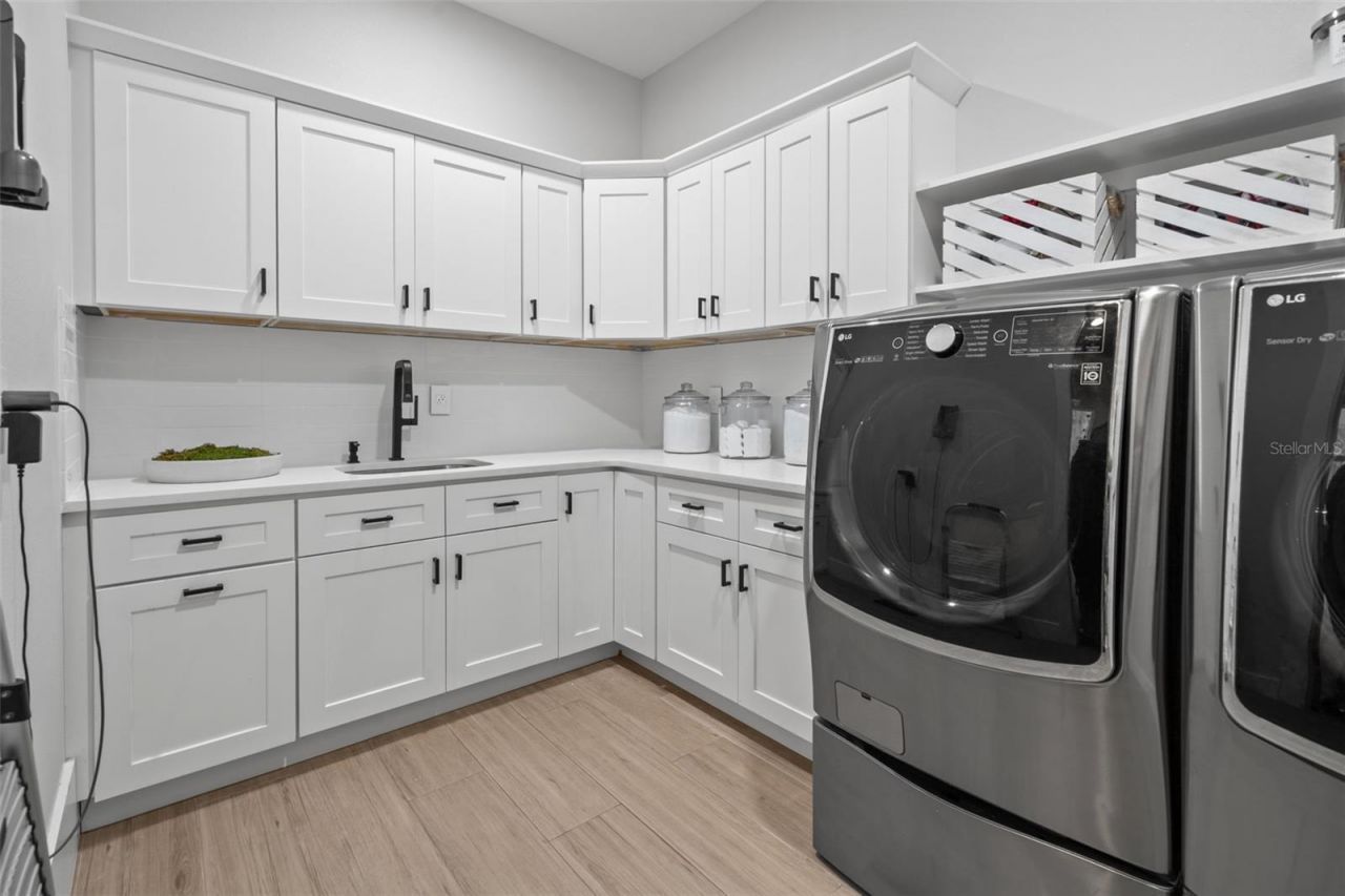 1643 Stanford Lane, Sarasota, FL 34231 Photo