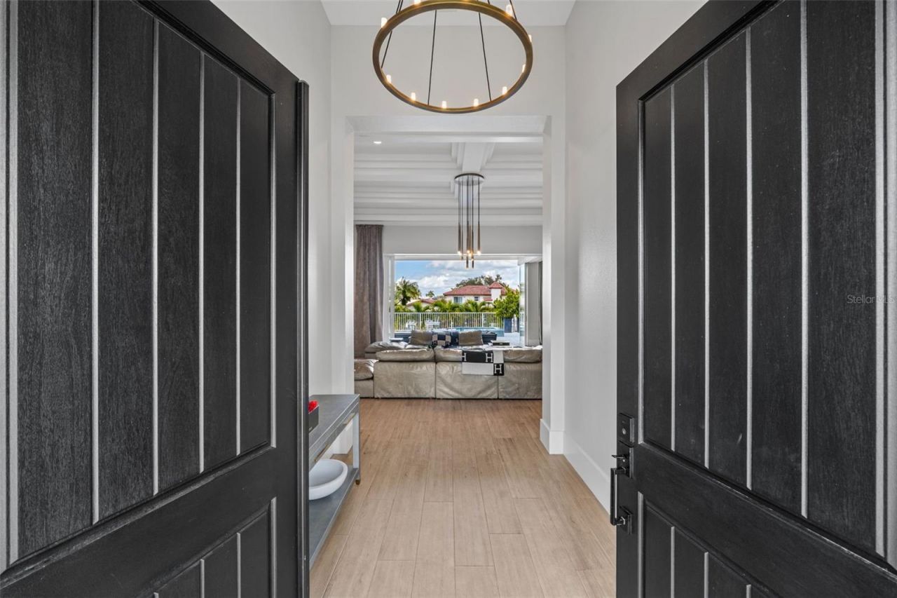 1643 Stanford Lane, Sarasota, FL 34231 Photo