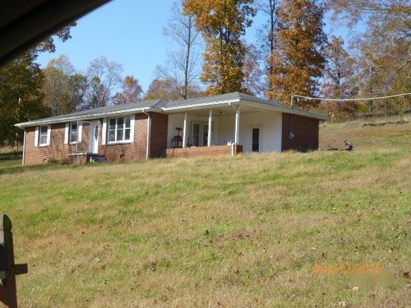 1036 Wiggs Branch Rd , Erin, TN 37061
