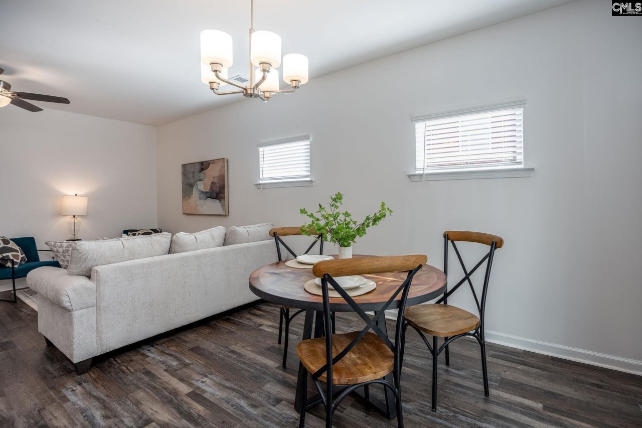 125 Hunters Grove  Photo 12