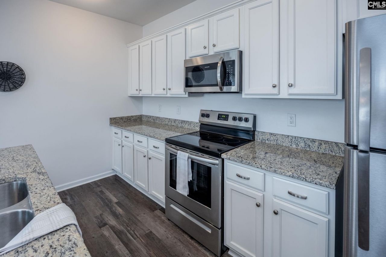 125 Hunters Grove  Photo 16