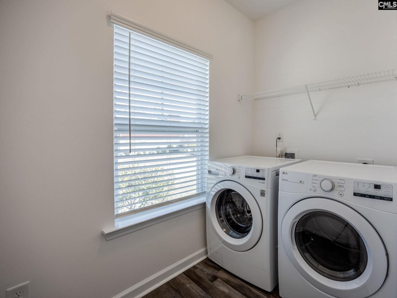 125 Hunters Grove  Photo 20