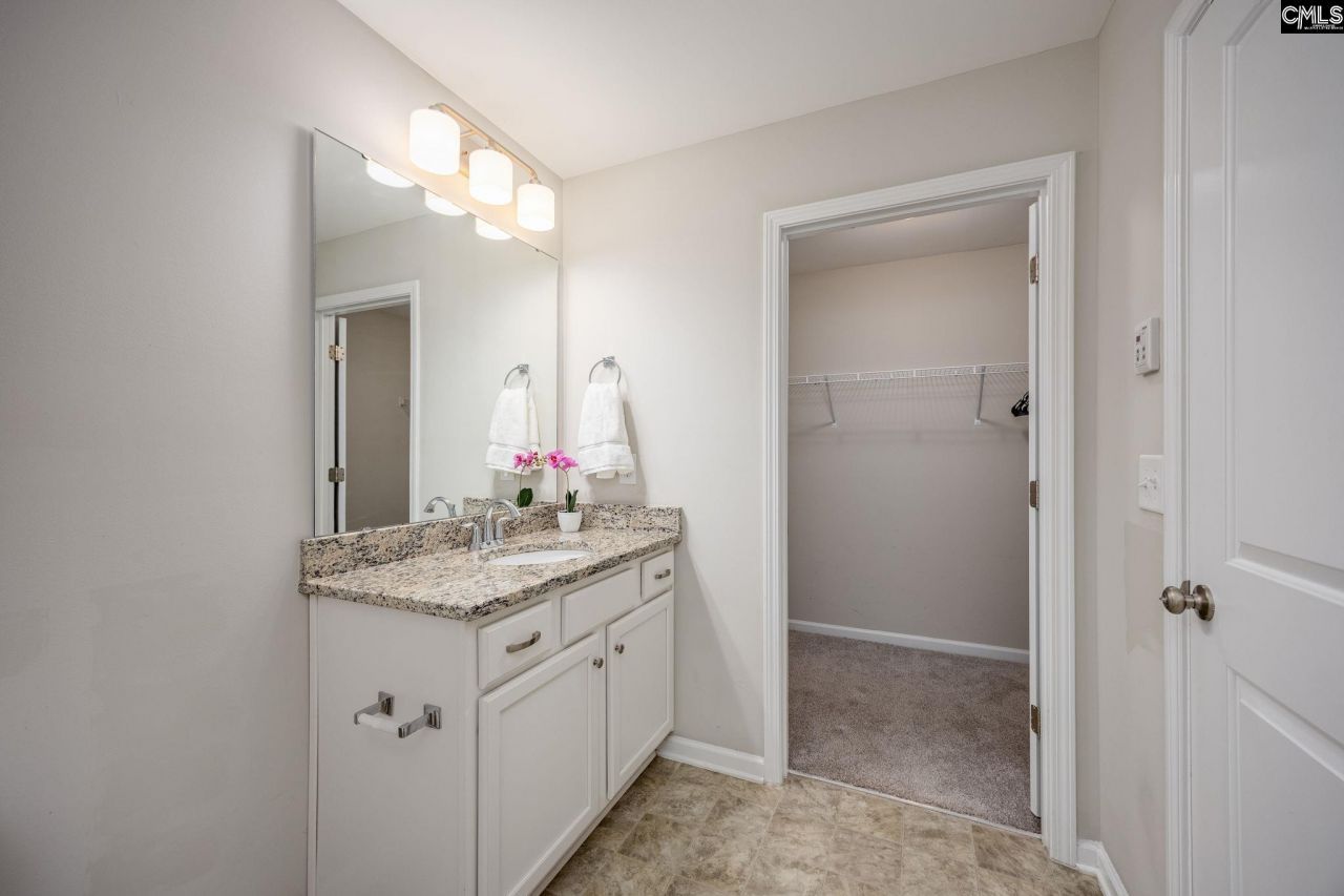 125 Hunters Grove  Photo 28