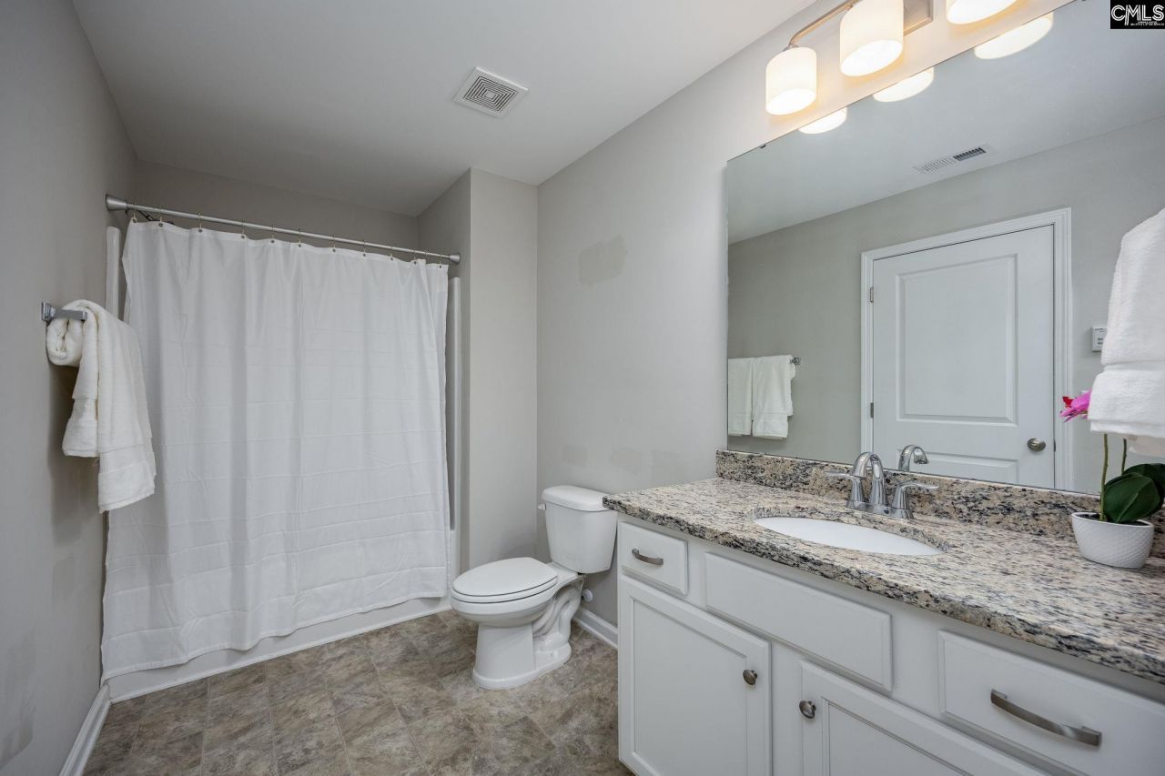 125 Hunters Grove  Photo 29