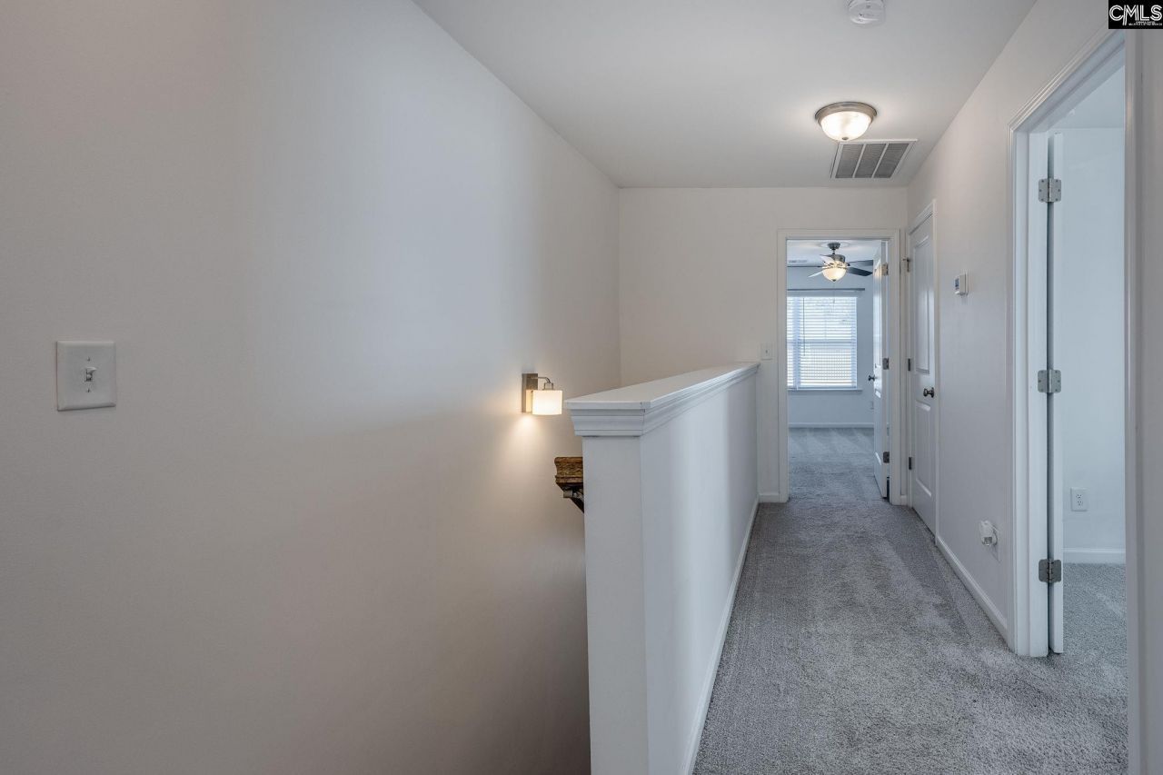 125 Hunters Grove  Photo 37