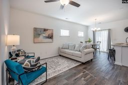 125 Hunters Grove  photo 4