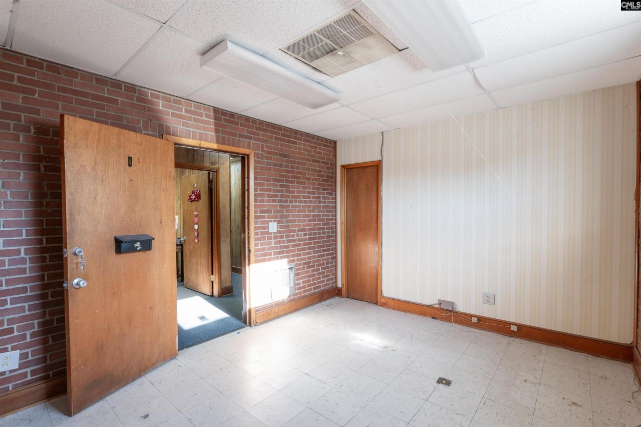 108 N Lake Drive  Photo 28