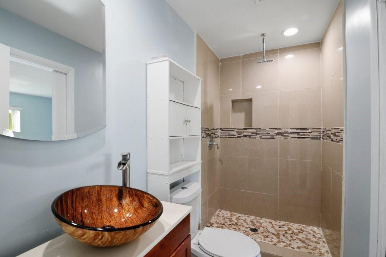 3002 NW 48th St, Fort Lauderdale, FL 33309 Photo