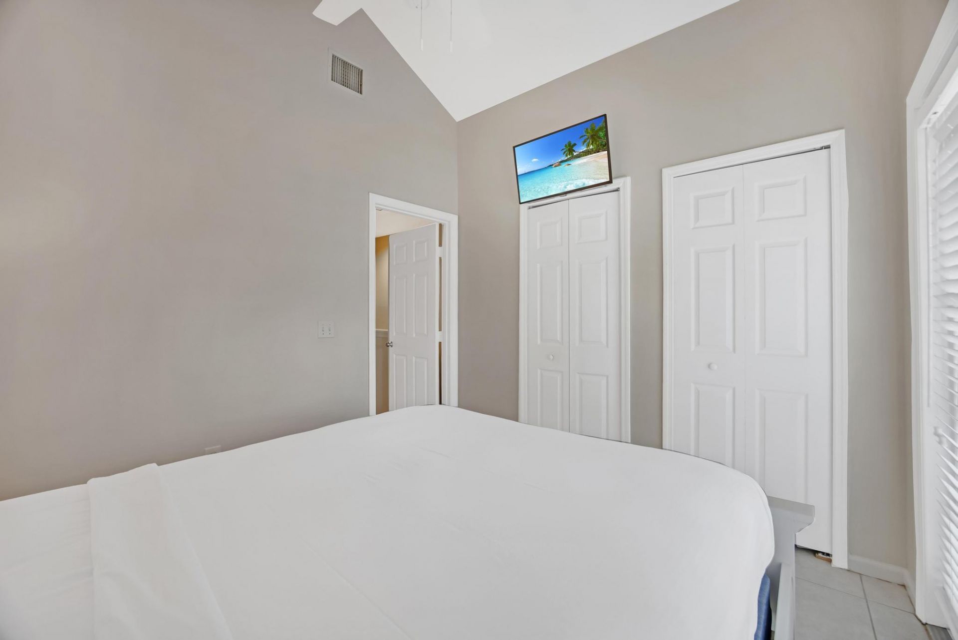 5081 Sunset Village Drive, Duck Key, FL 33050 Photo