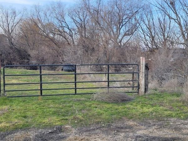 000 Crystal Ln, Wilder, ID 83676