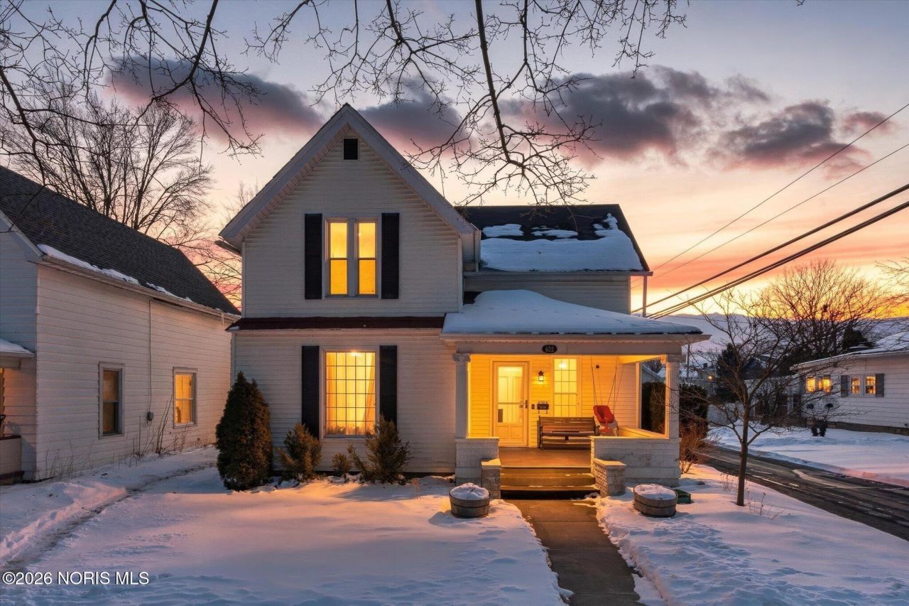 622 Walnut Street, Fostoria, OH 44830 Main Photo