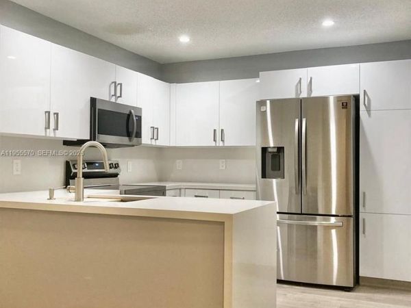 4953 SW 32nd Ter, Dania Beach, FL 33312