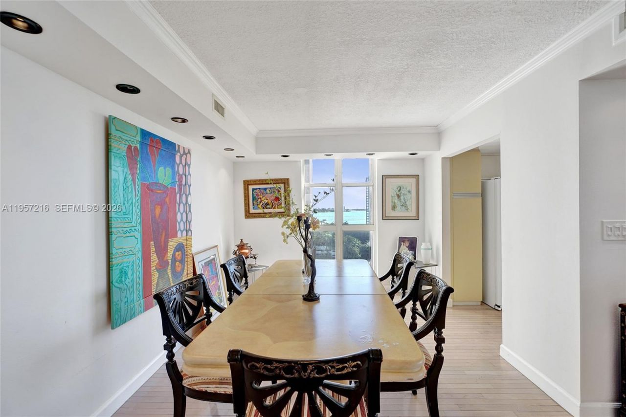 1000 Quayside Ter, Unit 1402, Miami, FL 33138 Photo