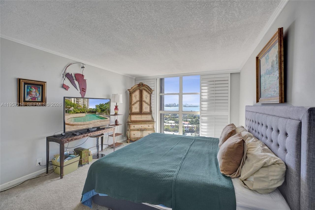 1000 Quayside Ter, Unit 1402, Miami, FL 33138 Photo