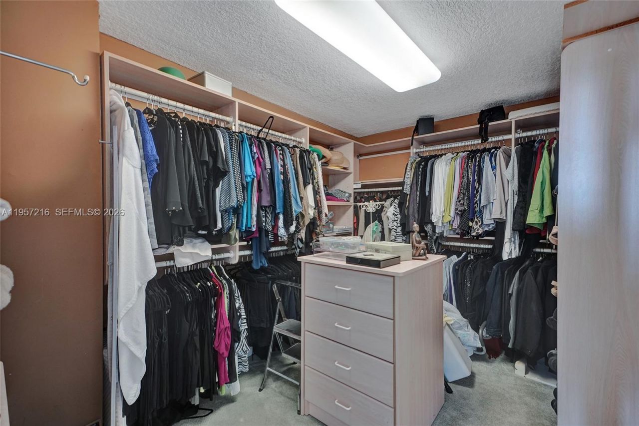 1000 Quayside Ter, Unit 1402, Miami, FL 33138 Photo