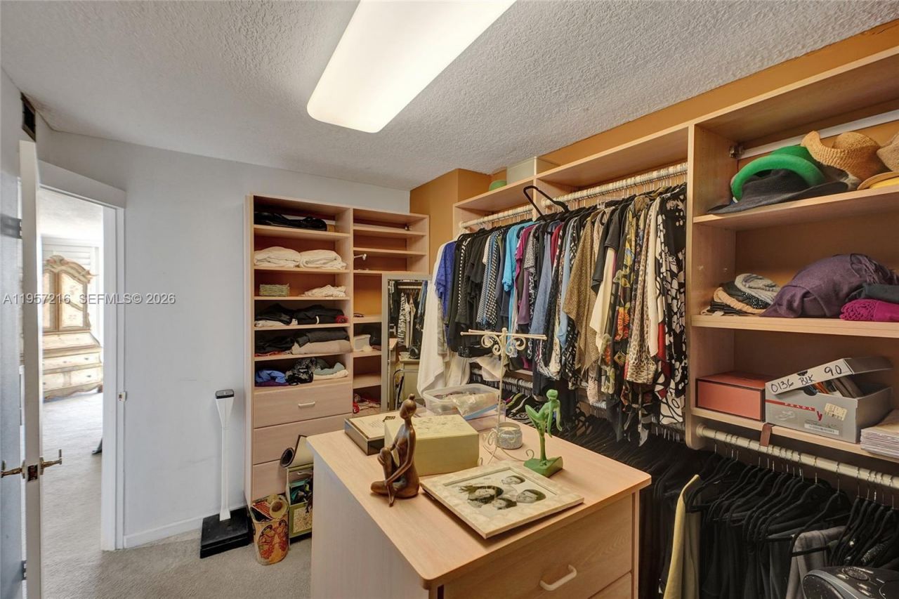 1000 Quayside Ter, Unit 1402, Miami, FL 33138 Photo