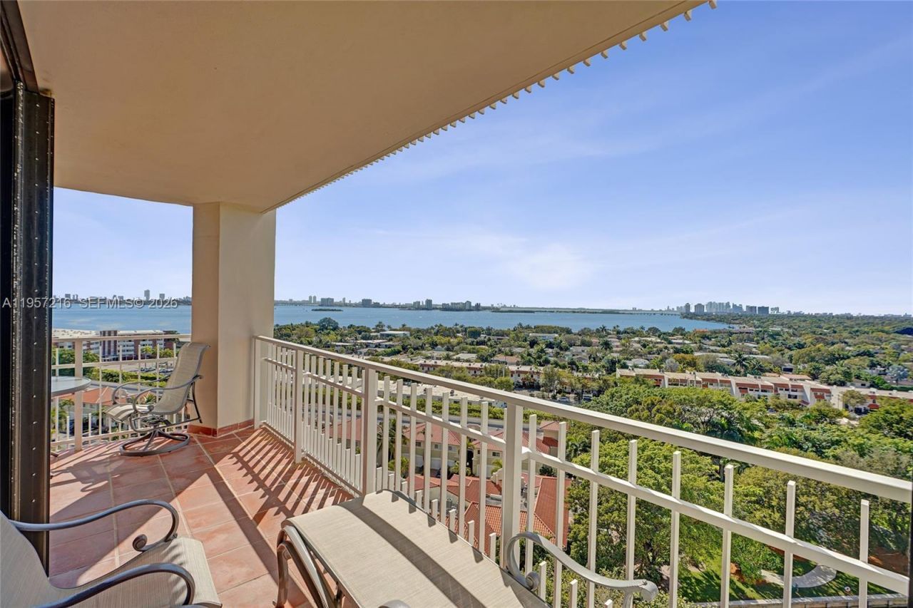 1000 Quayside Ter, Unit 1402, Miami, FL 33138 Photo
