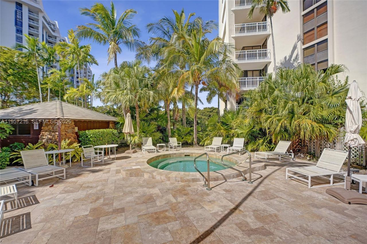 1000 Quayside Ter, Unit 1402, Miami, FL 33138 Photo