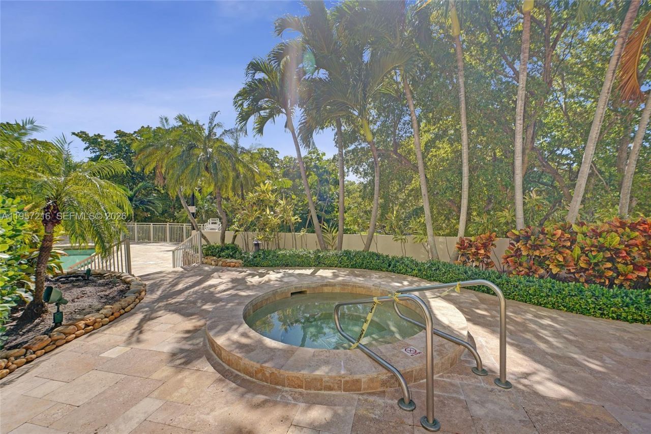 1000 Quayside Ter, Unit 1402, Miami, FL 33138 Photo