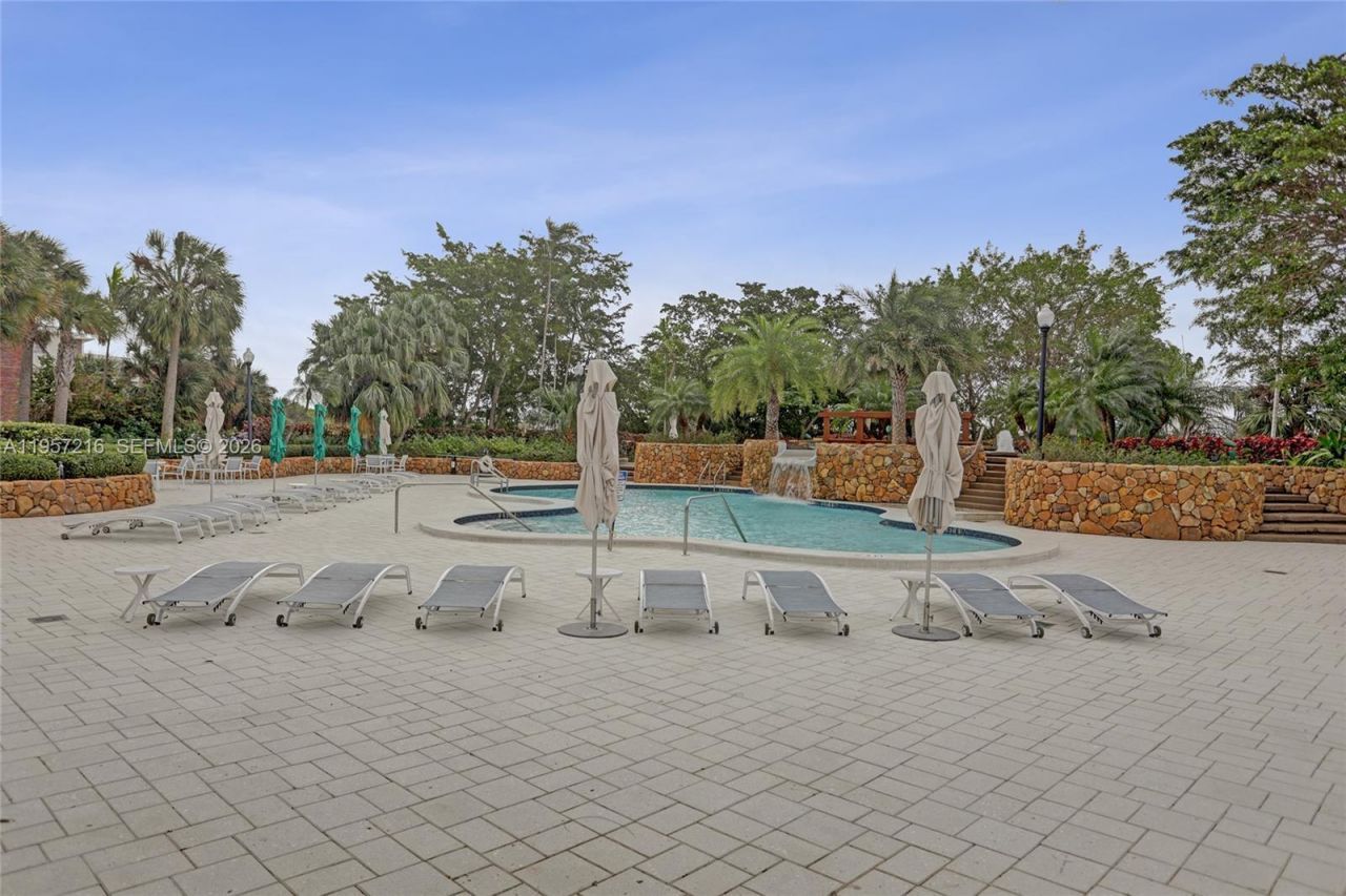 1000 Quayside Ter, Unit 1402, Miami, FL 33138 Photo